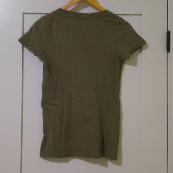 FREE!! If you buy another listing from my closet!! - Picture 2 of 4